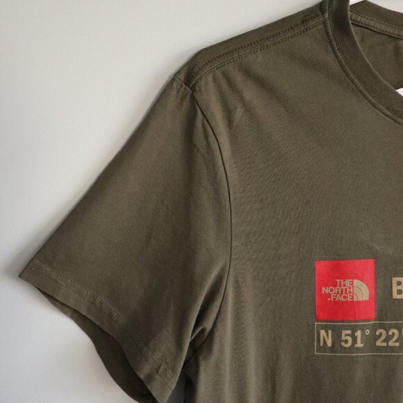 The North Face Men's Sz M Green Bath GPS Stretch Crew Short Sleeve T-Shirt Top - Picture 3 of 13